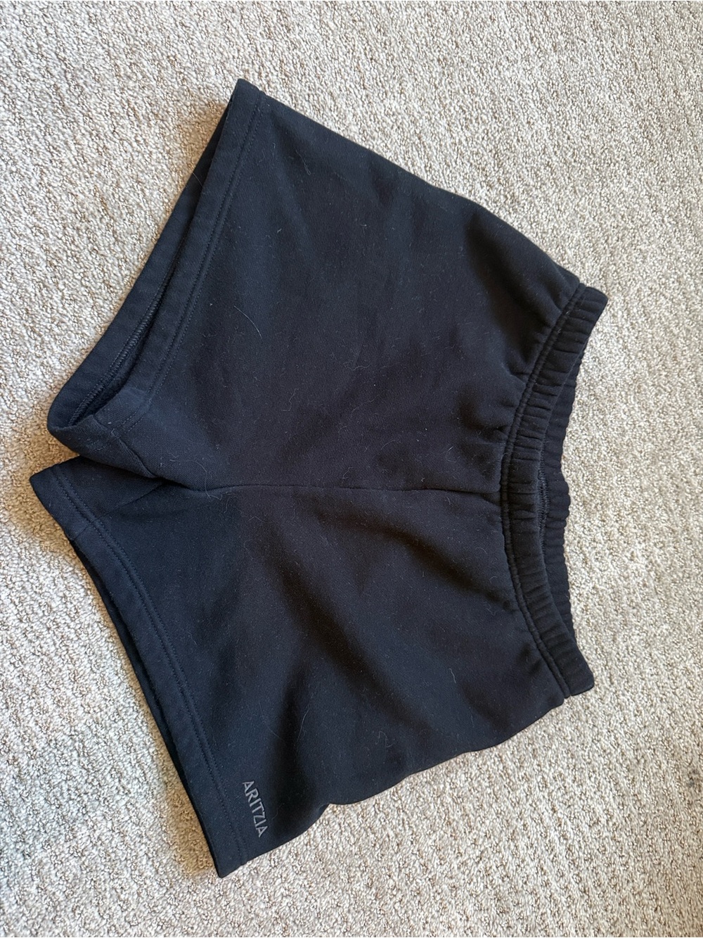 Aritzia Black Sweatfleece Perfect Fit Sweatshorts Size S